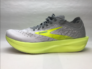brooks-hyperion-trakks-specialsiet)running-trail