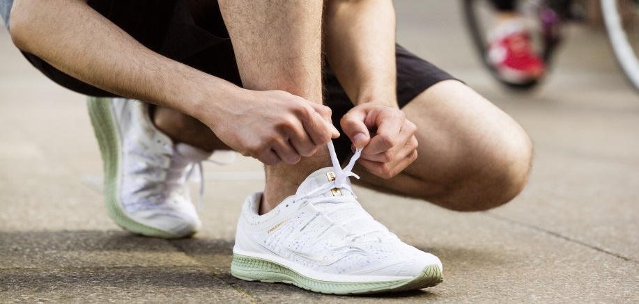 Saucony white noise trakks specialiste running